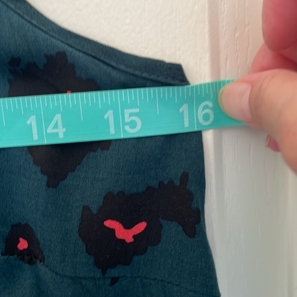 ⭐️NEW⭐️ Green and Pink Leopard Tank Top - Picture 8 of 11